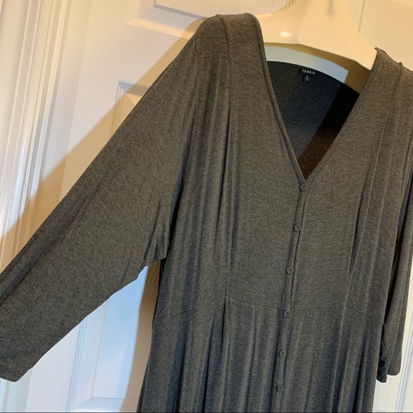 Torrid NWOT Gray 3/4 Sleeve Front Button Dress 4X - Picture 2 of 5